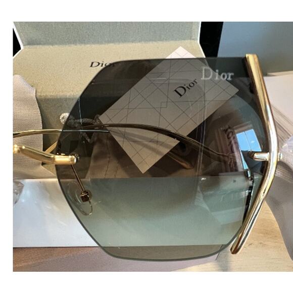 DIOR Oversized Square Gold Frameless Gradient Gray Lens Sunglasses (CDXX050) - Picture 5 of 9